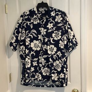 NWOT Men’s Navy/White Spring Break Button Down Vacation Hawaiian Shirt XL